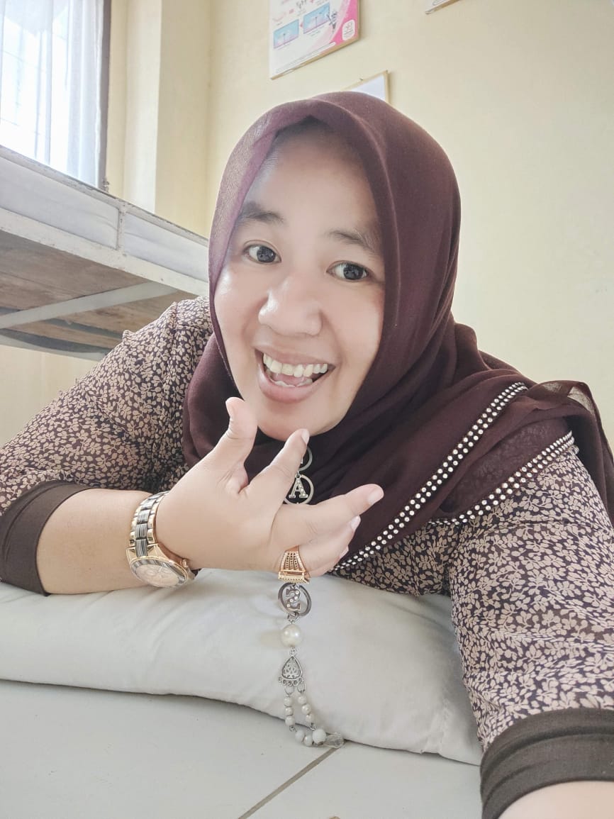 <center>Guru Bahasa Lampung<br>FIVI OKTAFIRA, S.Pd.</center>